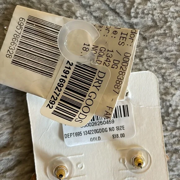 Champagne Earrings - Picture 3 of 3